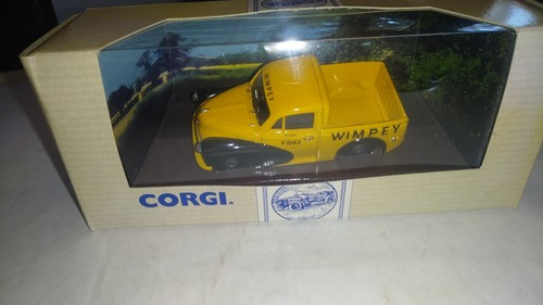 Corgi morris 1000 - 1000, up